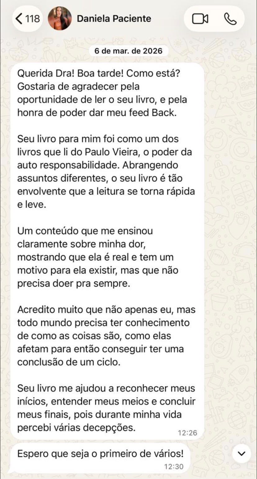 Print de conversa no WhatsApp: leitora agradece a oportunidade de ler o livro e diz que ele a ajudou a reconhecer seus inícios, entender seus meios e concluir seus finais